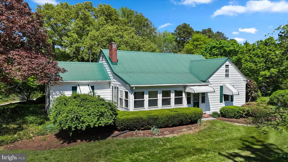 8255 Hearns Pond Rd, Seaford, DE 19973 - #1