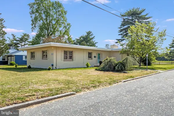 308 Nylon Blvd, SEAFORD, DE 19973