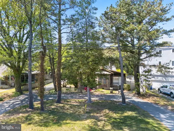 5 Henlopen Ave, REHOBOTH BEACH, DE 19971