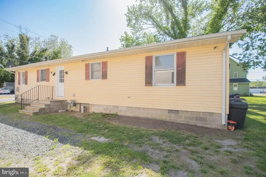 203 Delaware Ave, Delmar, DE 19940 - #2