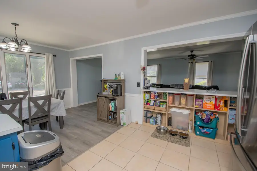 203 Delaware Ave, Delmar, DE 19940 - #3