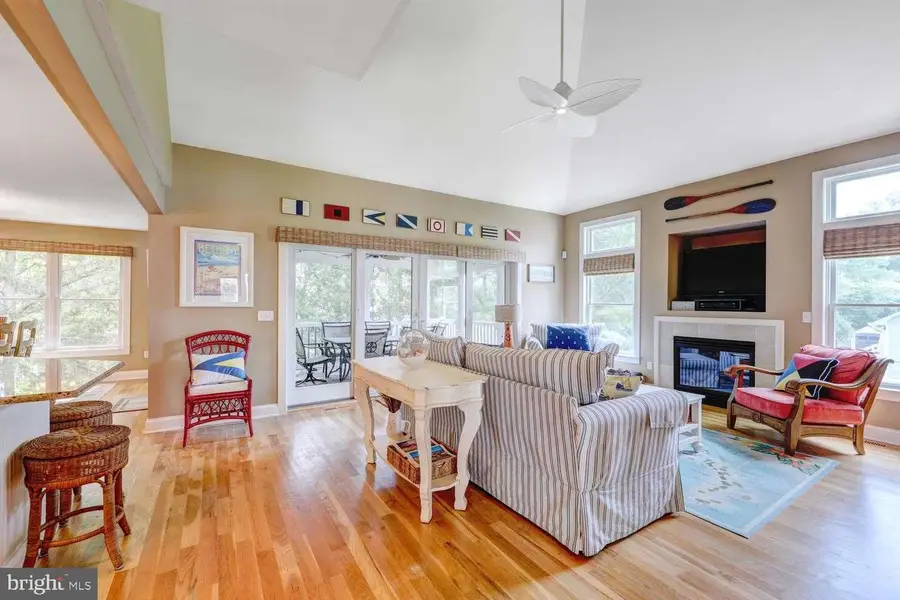 648 Tingle Ave, Bethany Beach, DE 19930 - #2