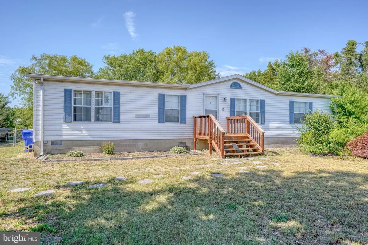 6195 Watson Rd, Laurel, DE 19956 - #1