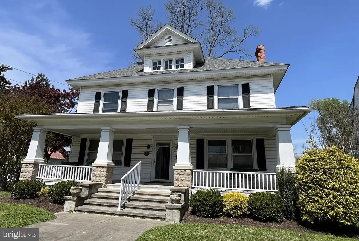 110 Delaware Ave, Bridgeville, DE 19933 - #1