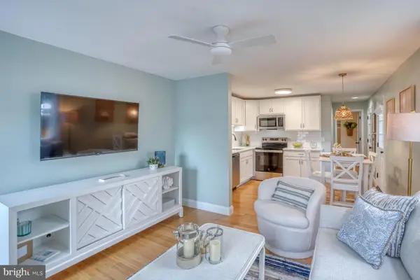 81 Lake Ave, REHOBOTH BEACH, DE 19971