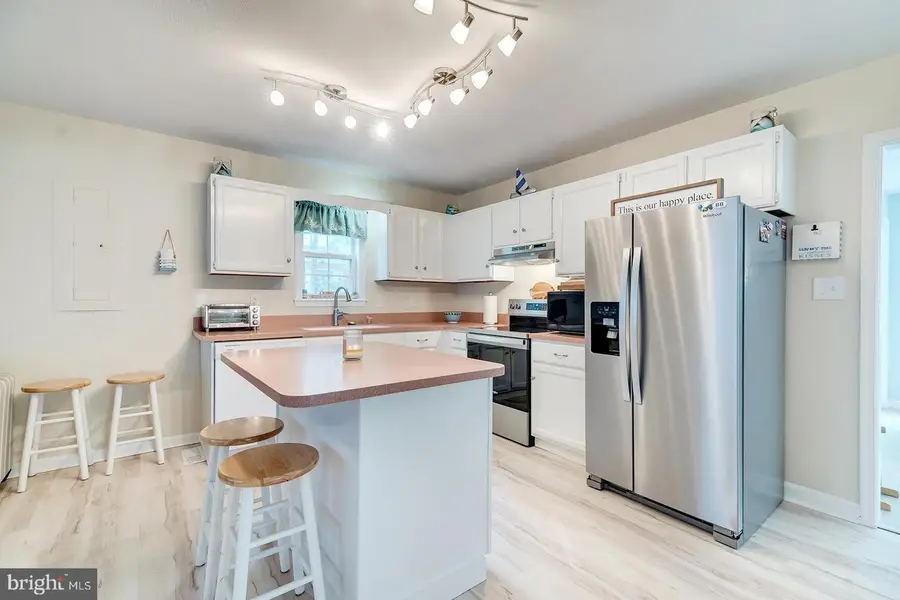 13 Columbia Ave, Ocean View, DE 19970 - #2