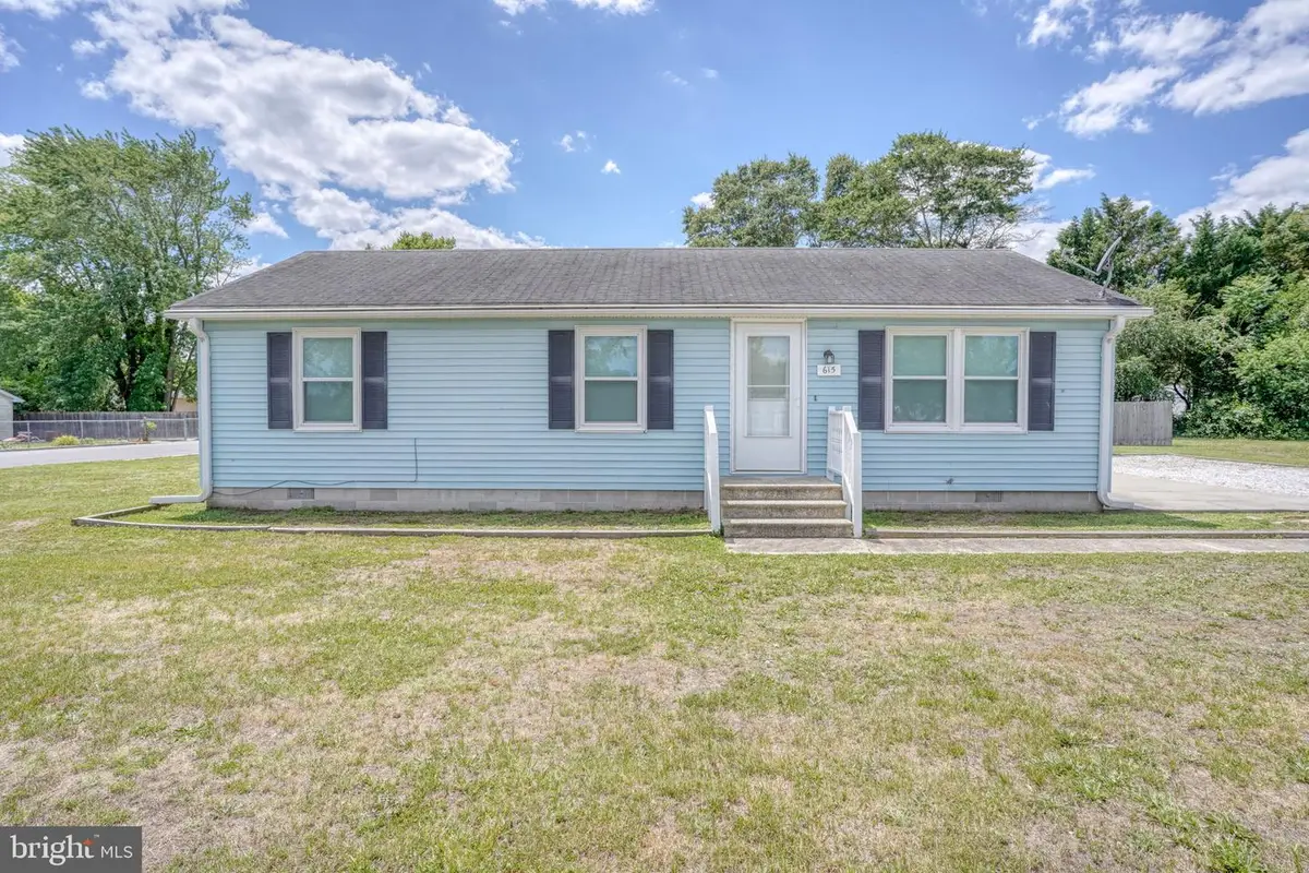 615 Wilson St, Laurel, DE 19956 - #1