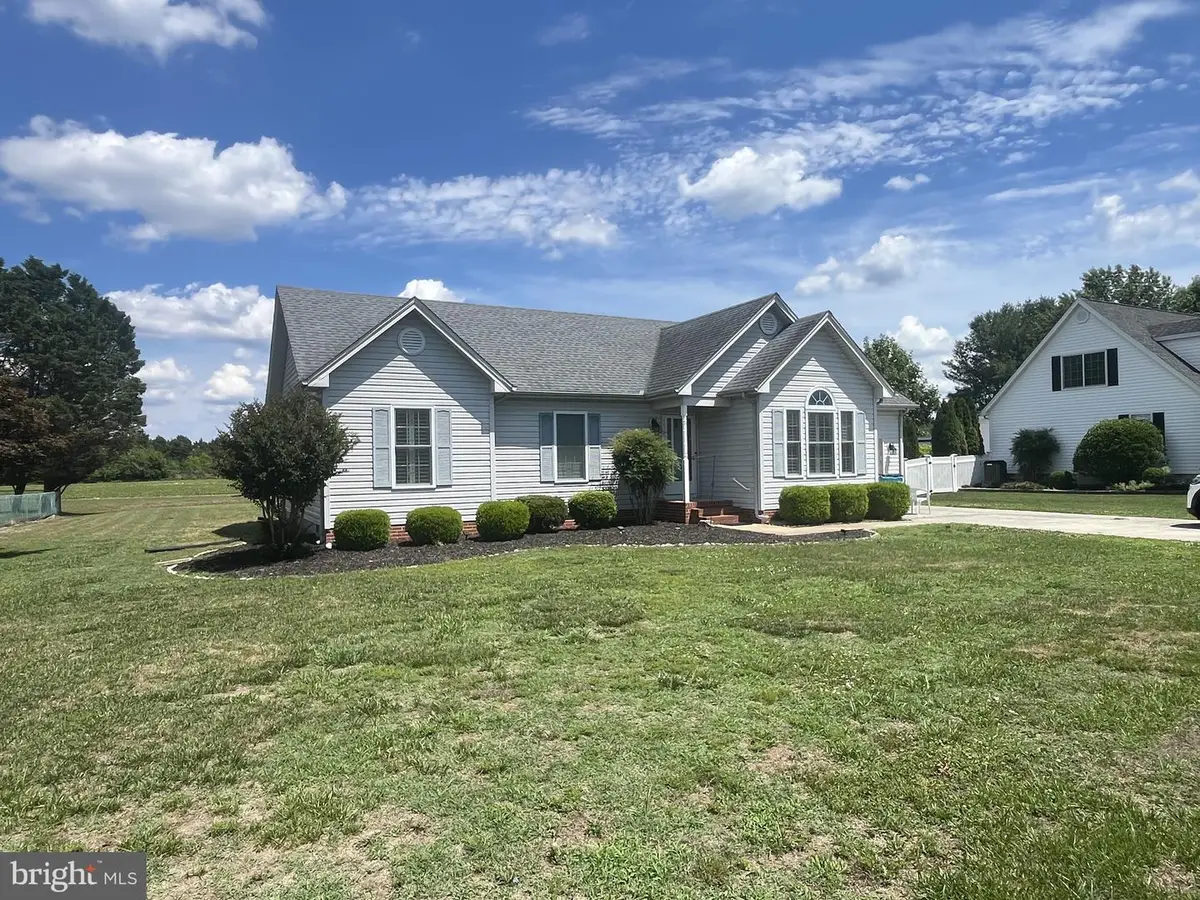 204 N 10th St, Delmar, DE 19940 - #1