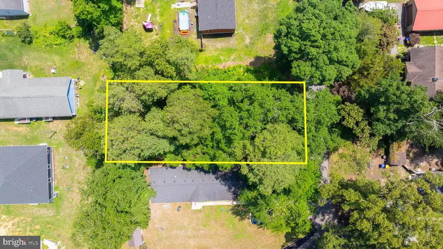 225 N Lake Dr, Milton, DE 19968 - #3