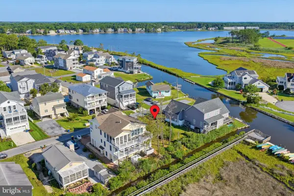 674 Tingle Ave, BETHANY BEACH, DE 19930