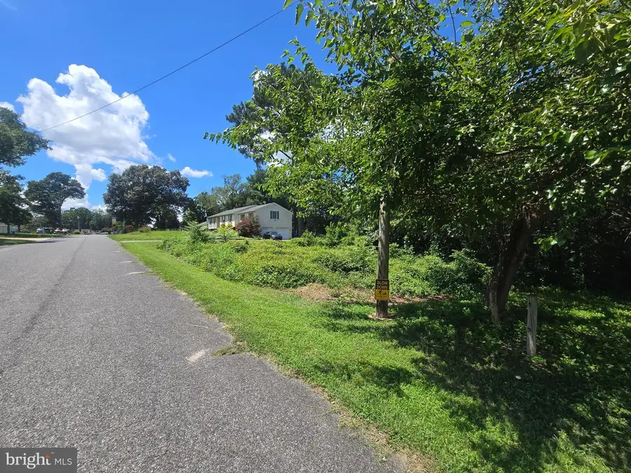 9071 Riverside Dr, Seaford, DE 19973 - #3