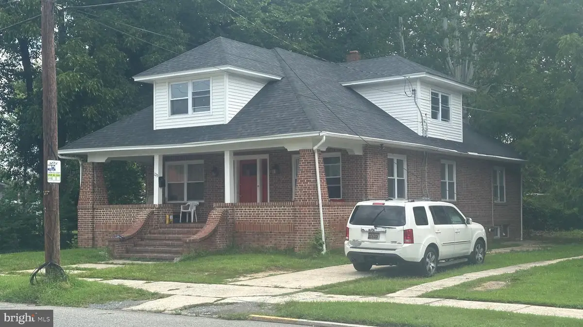 229 N Front St, Seaford, DE 19973 - #1