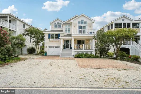 6 E James St, FENWICK ISLAND, DE 19944