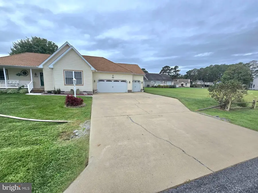 38269 Waterway Dr, Ocean View, DE 19970 - #2