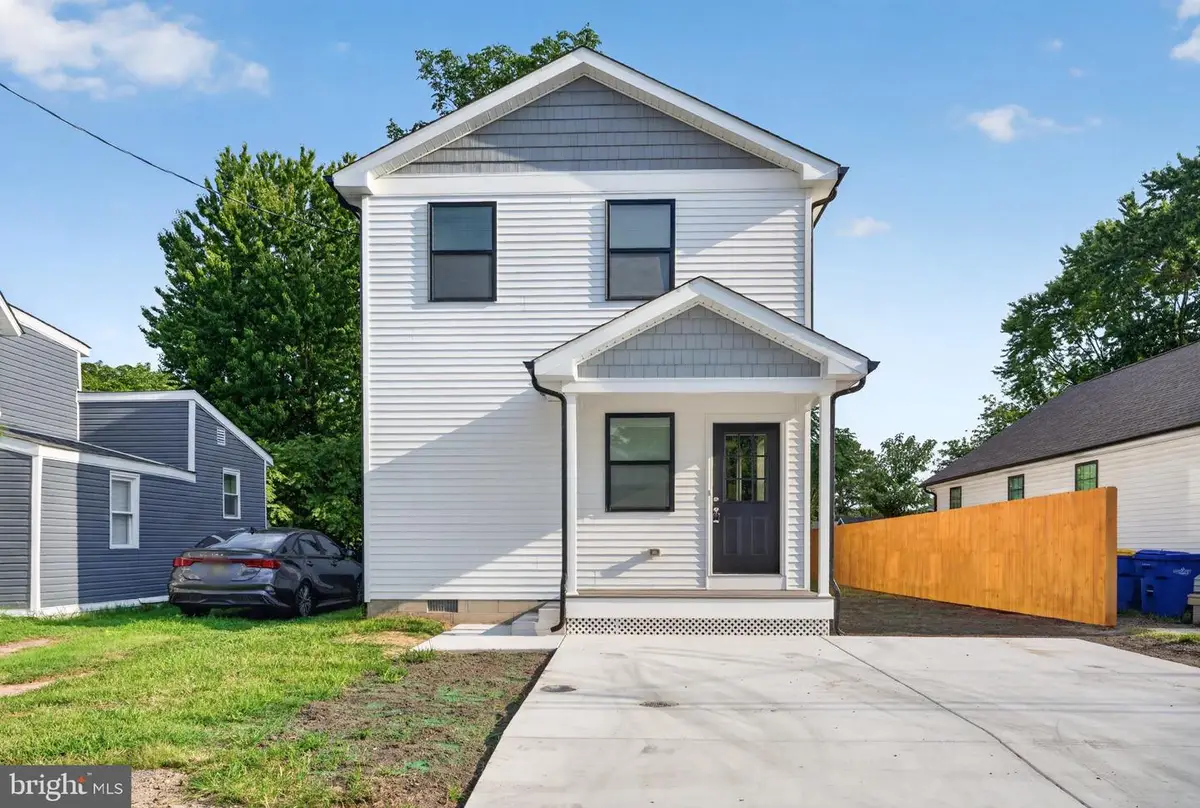 720 Clarence St, Seaford, DE 19973 - #1