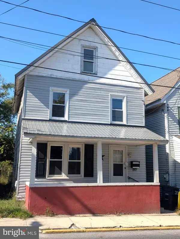 210 N Poplar St, LAUREL, DE 19956