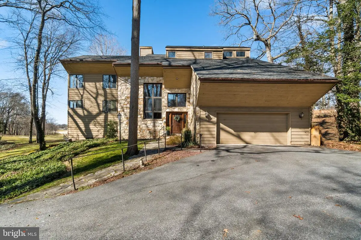 207 Saint Andrews Rd, Severna Park, MD 21146 - #1