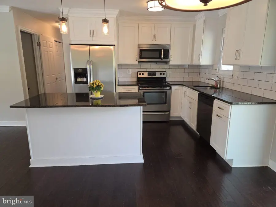 898 Brighton Pl, Glen Burnie, MD 21061 - Image #3