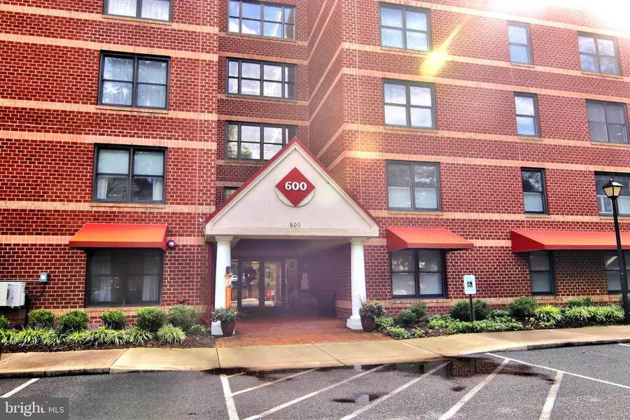 600 Mckinsey Park Dr #102, Severna Park, MD 21146 - Image #2