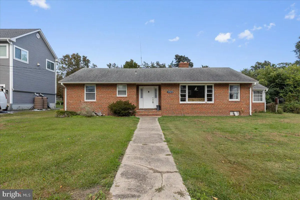 5563 Gloucester St, Churchton, MD 20733 - Image #1