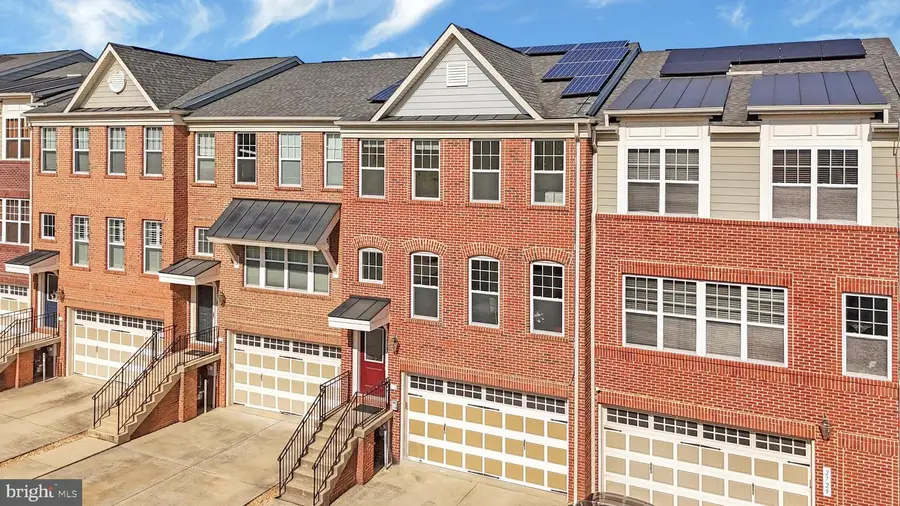 2727 Amber Crest Rd, Hanover, MD 21076 - Image #2