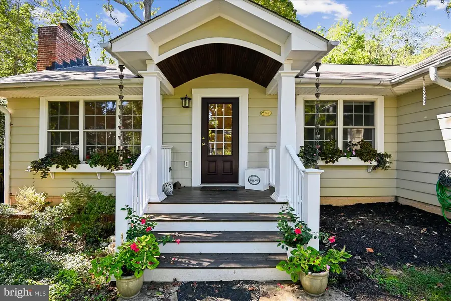 1009 Pinecrest Dr, Annapolis, MD 21403 - Image #2