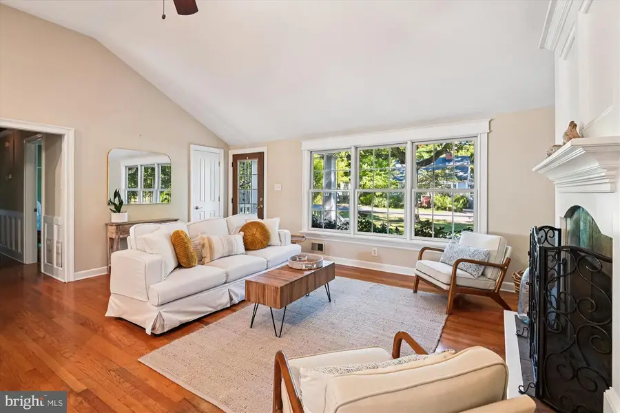 1009 Pinecrest Dr, Annapolis, MD 21403 - Image #3