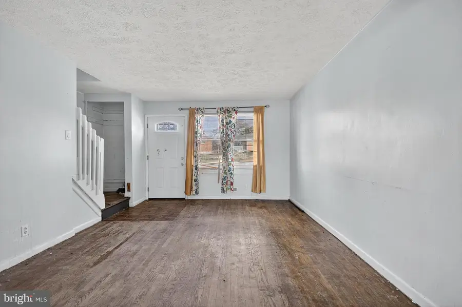 458 Seward Ave, Baltimore, MD 21225 - Image #2