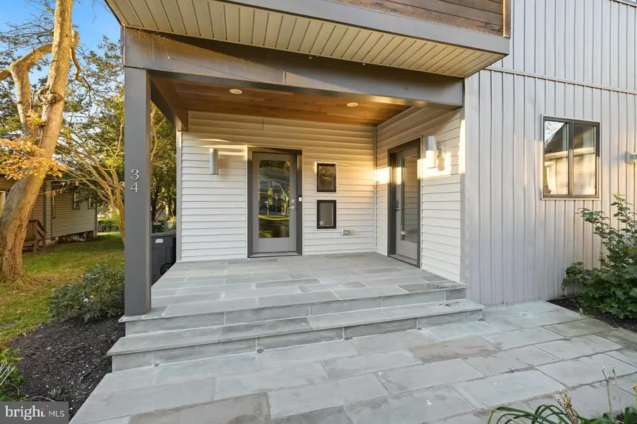 34 Johnson Rd, Pasadena, MD 21122 - Image #2