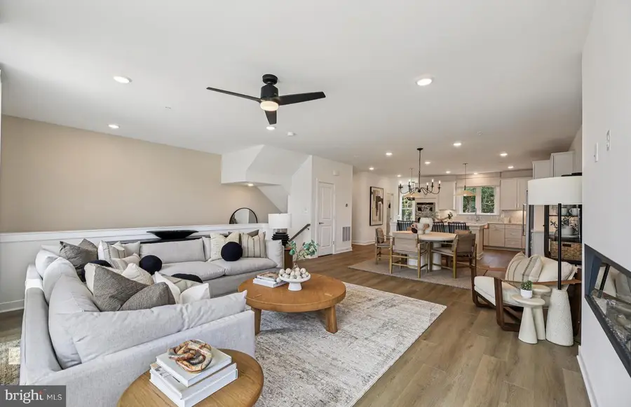 1106 Crested Wood Dr, Laurel, MD 20724 - Image #2