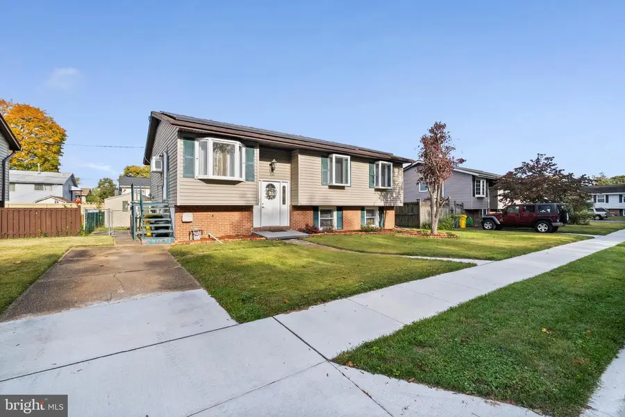 116 Juniper Ct, Glen Burnie, MD 21060 - Image #2