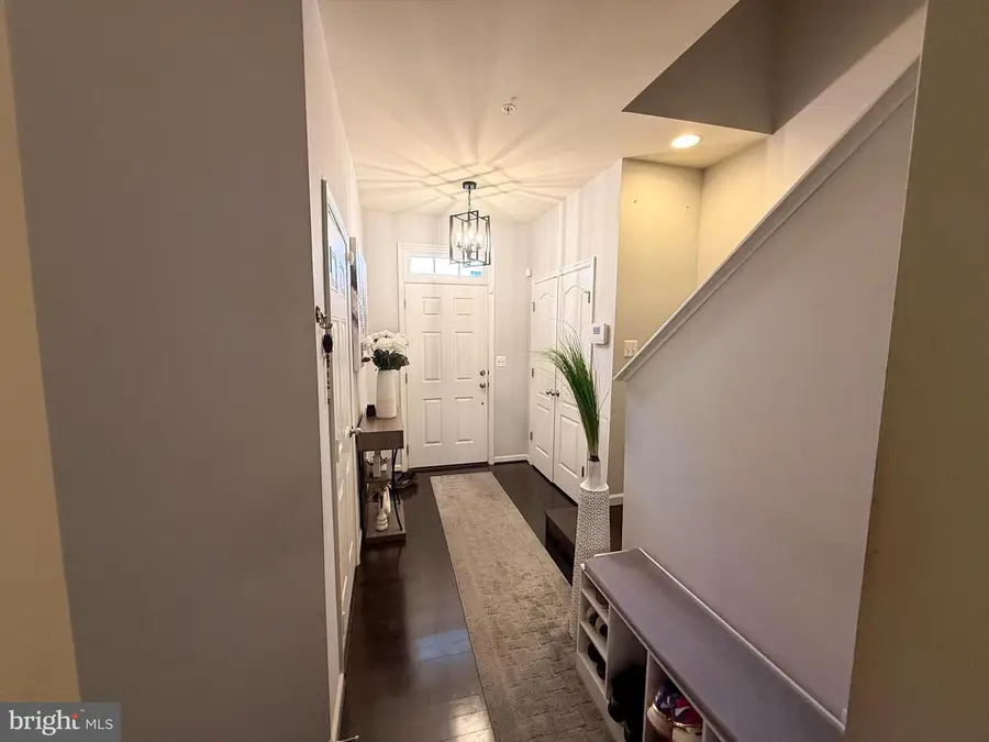 221 Gunther Pl, Glen Burnie, MD 21060 - Image #2