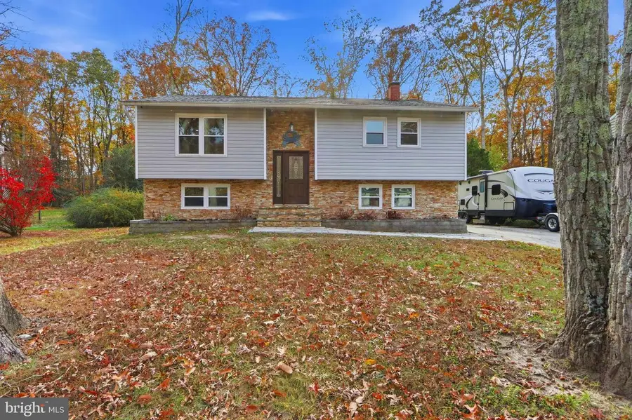 1215 Holmewood Dr, Pasadena, MD 21122 - Image #2