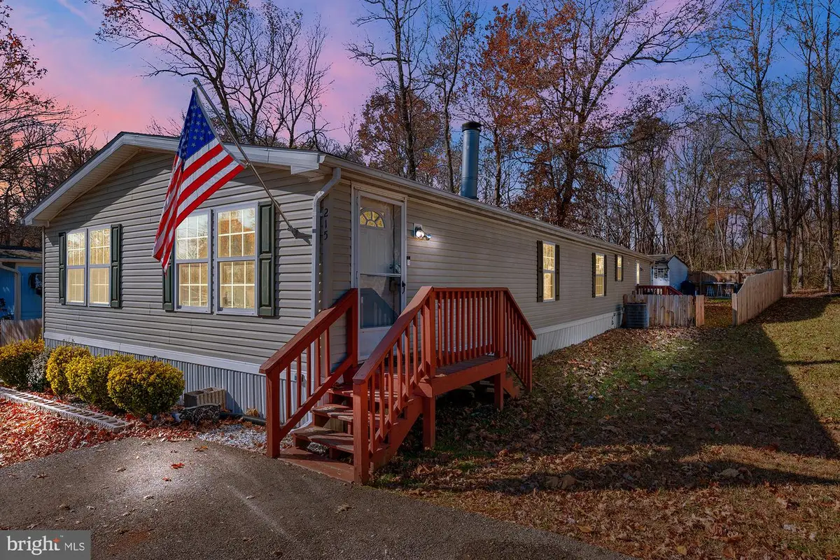 215 Jaguar Dr, Lothian, MD 20711 - Image #1