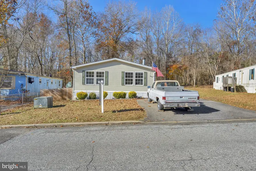 215 Jaguar Dr, Lothian, MD 20711 - Image #2