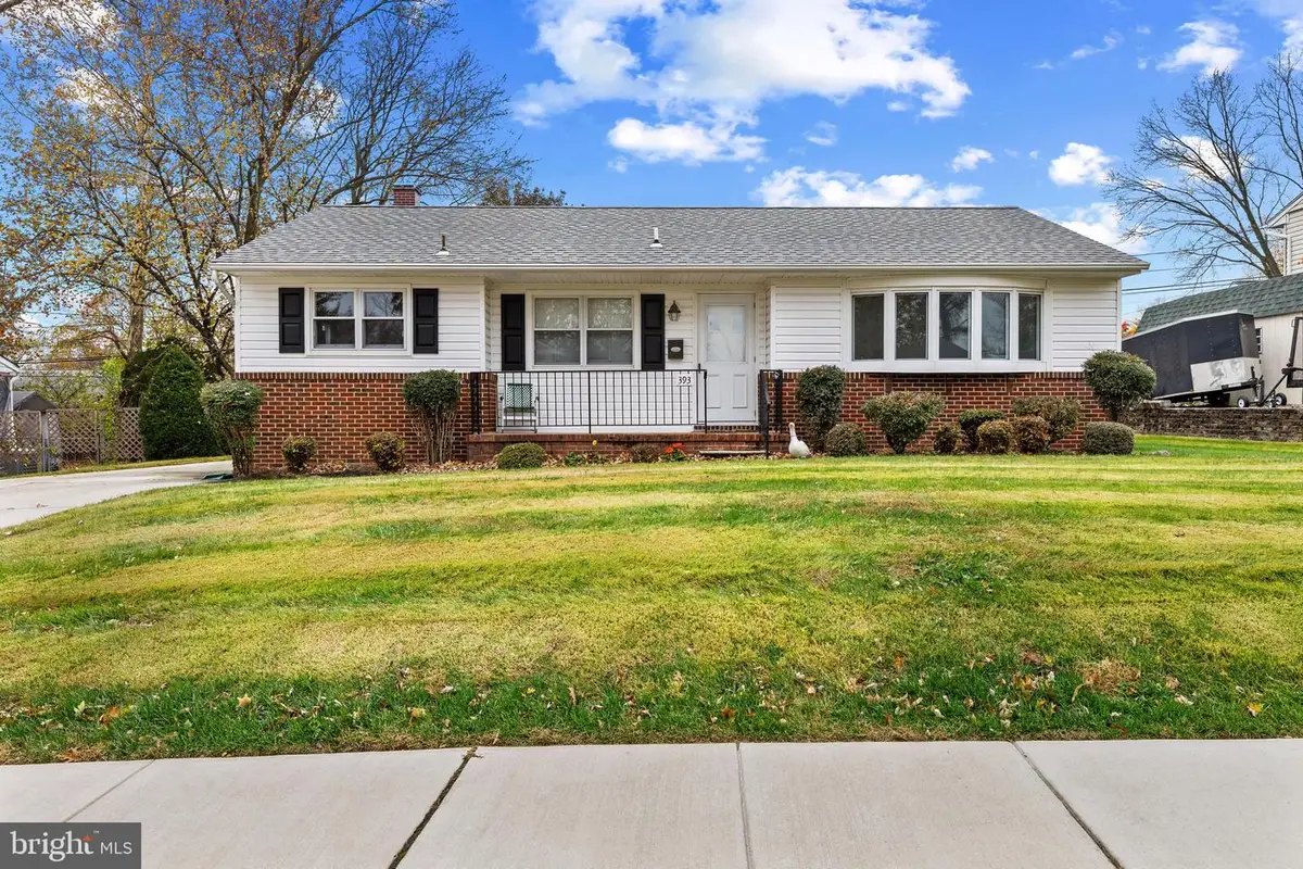 393 Jaybea Ct, Glen Burnie, MD 21061 - Image #1