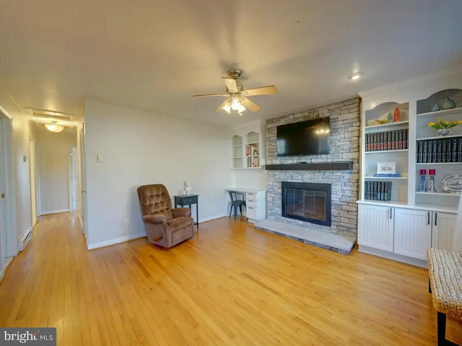 7819 Appletree Rd, Pasadena, MD 21122 - Image #3
