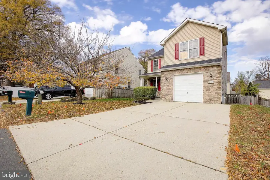 684 213th St, Pasadena, MD 21122 - Image #2