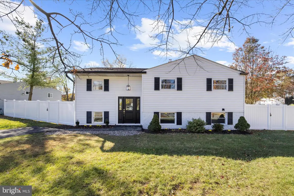 8918 Twin Ridge Dr, Glen Burnie, MD 21061 - Image #1