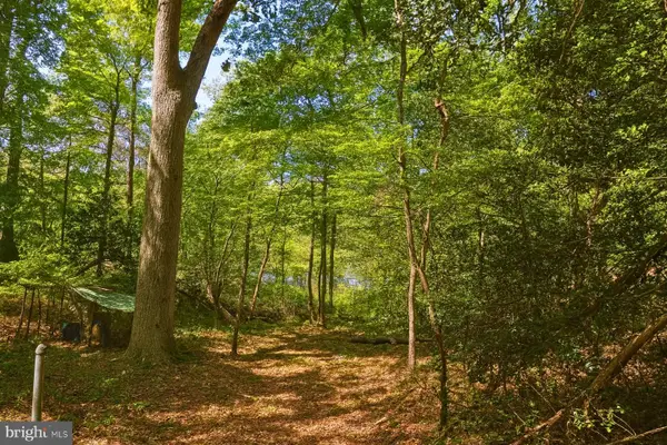 7 Gene Ave, PASADENA, MD 21122