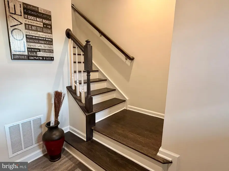 7836 Mine Run Rd, Hanover, MD 21076 - Image #2