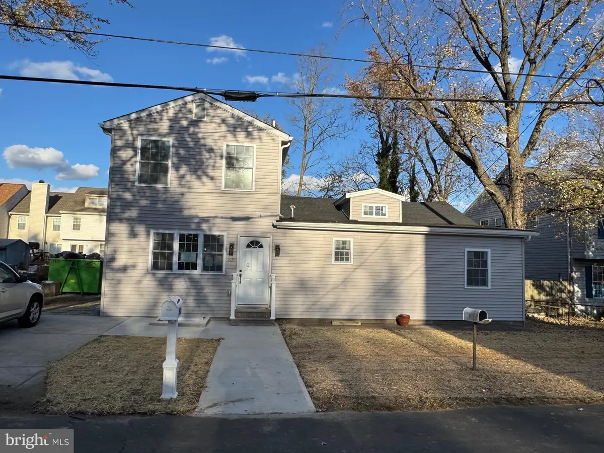 7925 E End Dr, Baltimore, MD 21226 - Image #1