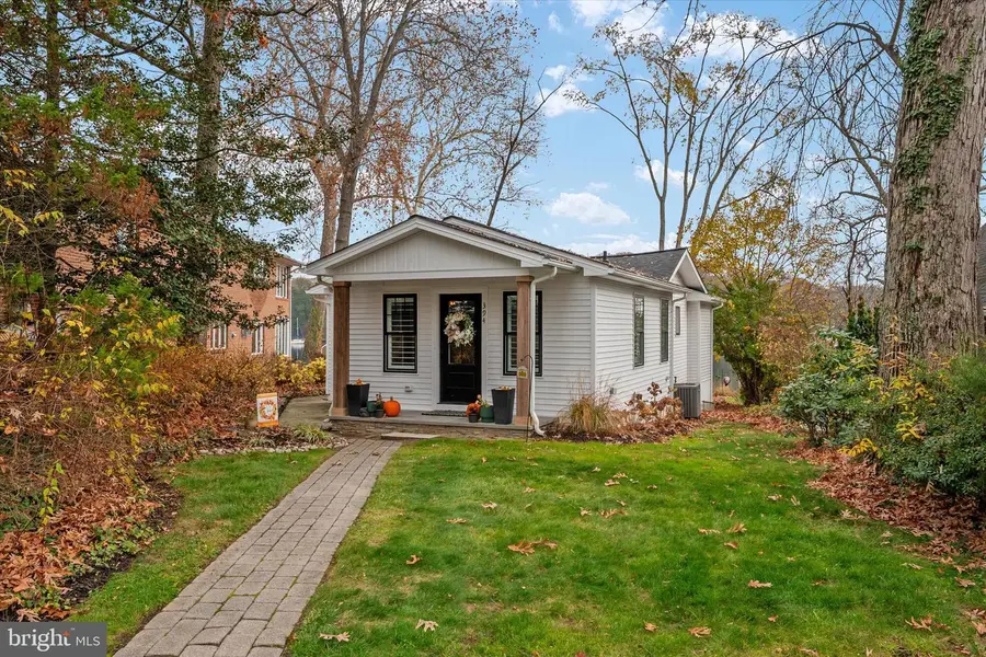 394 North Dr, Severna Park, MD 21146 - Image #2