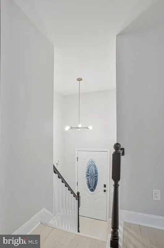 267 Lake Riviera Rd, Pasadena, MD 21122 - Image #2