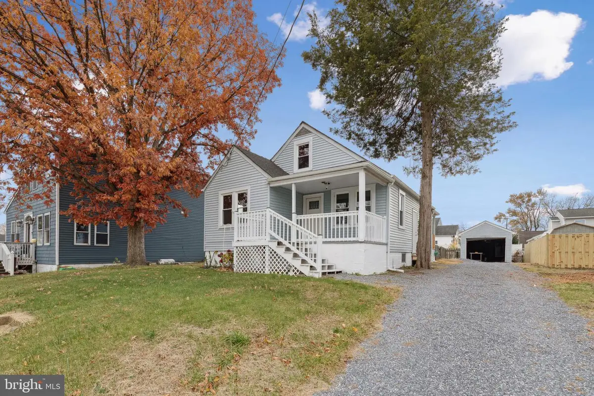 8426 Smallwood Ct, Pasadena, MD 21122 - Image #1