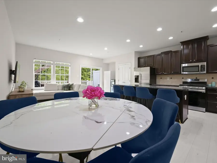 7266 Dorchester Woods Ln, Hanover, MD 21076 - Image #3