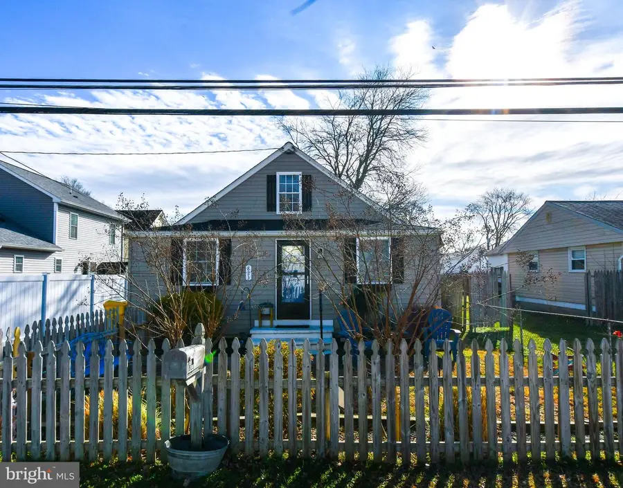 823 Selby Blvd, Edgewater, MD 21037 - Image #3