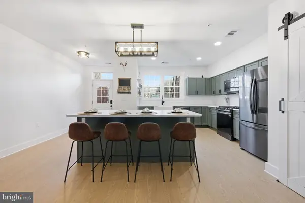 2408 Wentworth Dr, CROFTON, MD 21114