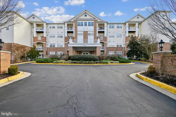 2605 Chapel Lake Dr #212, GAMBRILLS, MD 21054