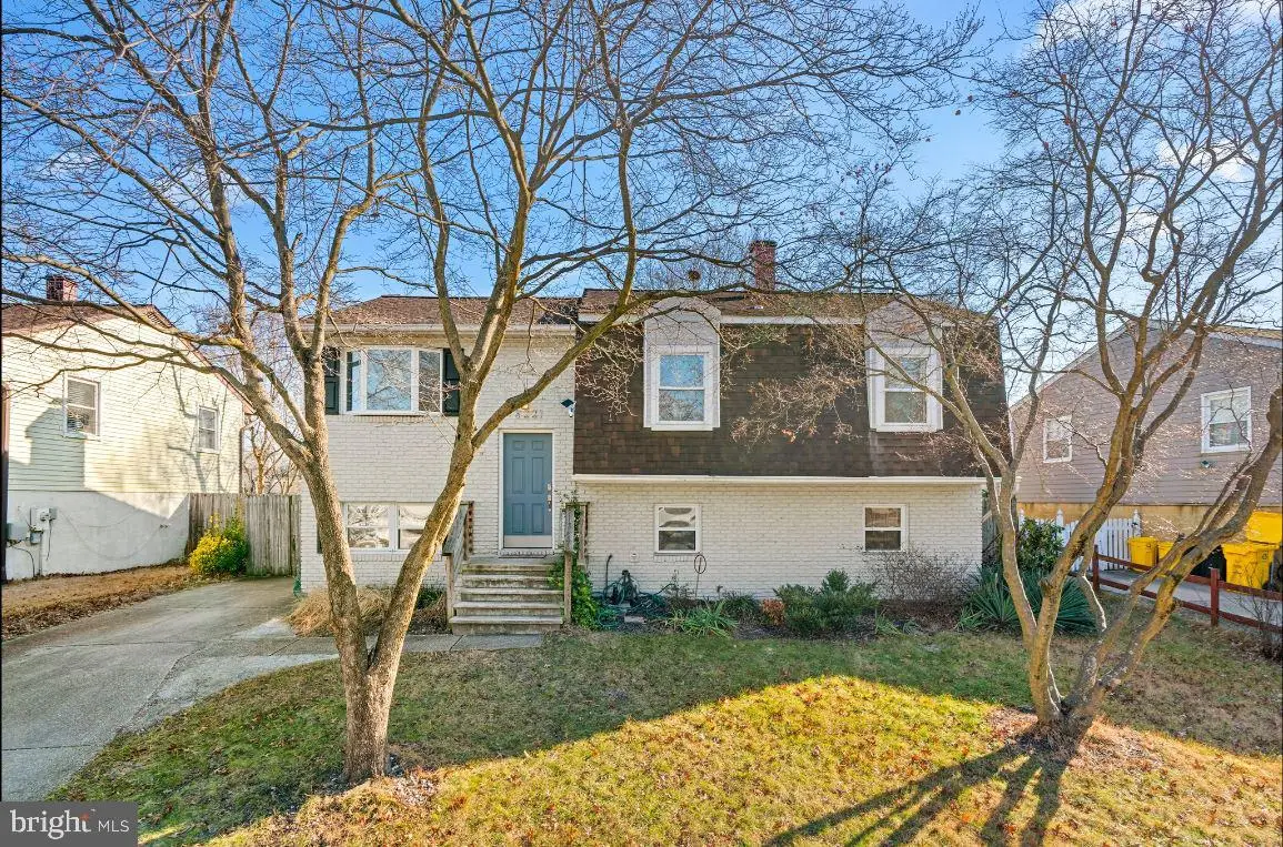 8221 Millfield Ct, Millersville, MD 21108 - Image #1